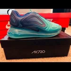 Nike Air Max 720